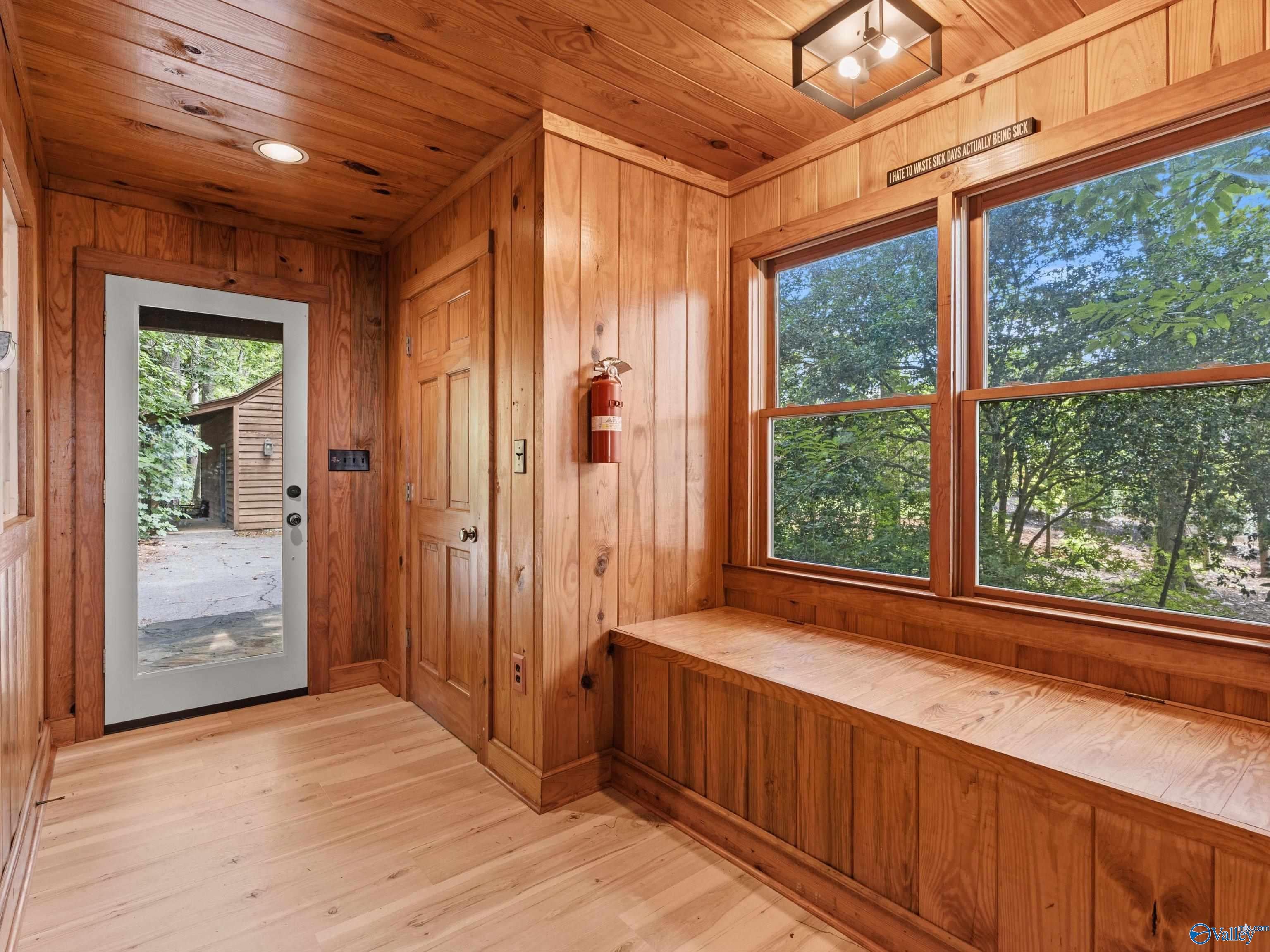718 Pine Island Circle