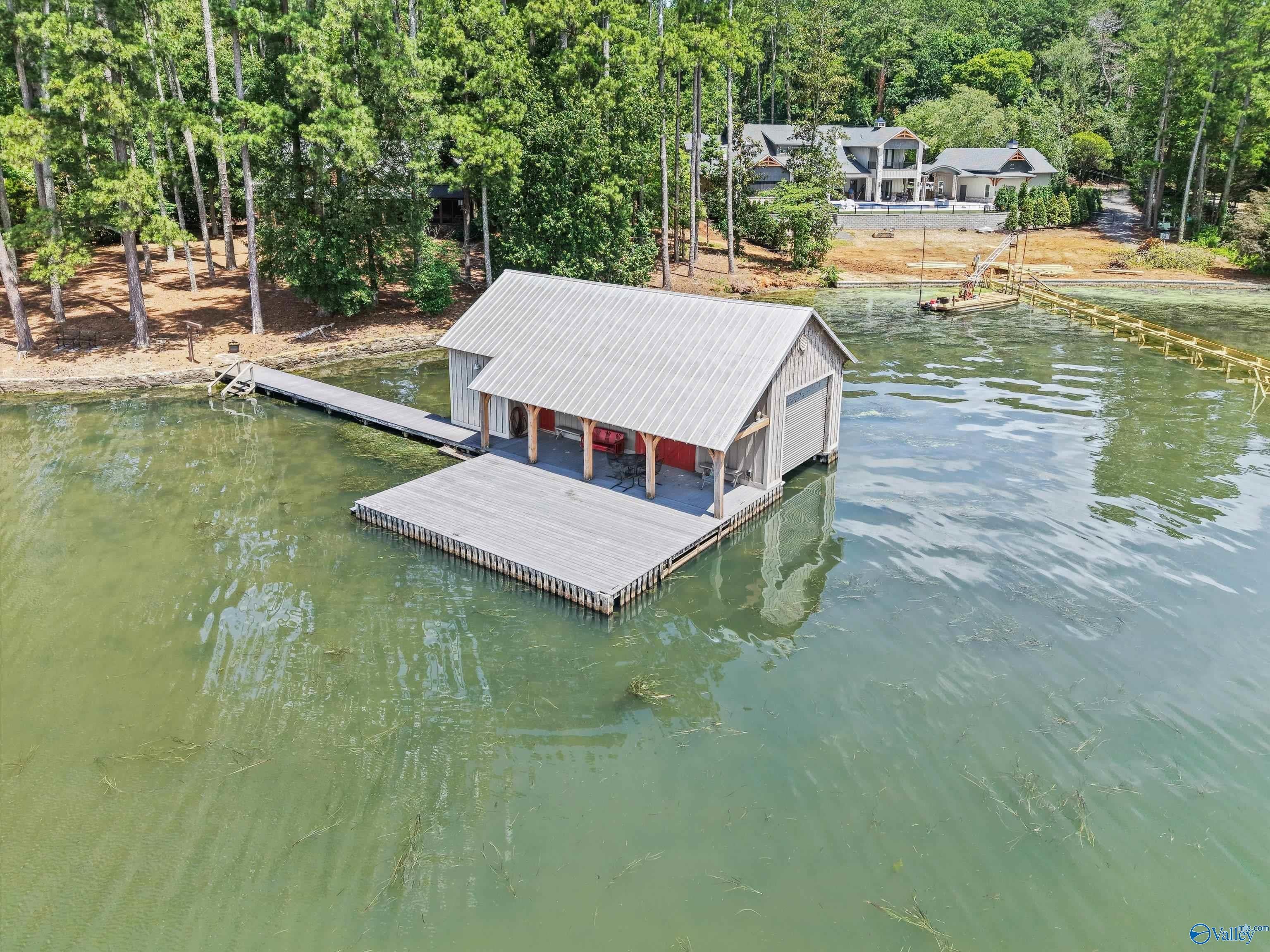 718 Pine Island Circle