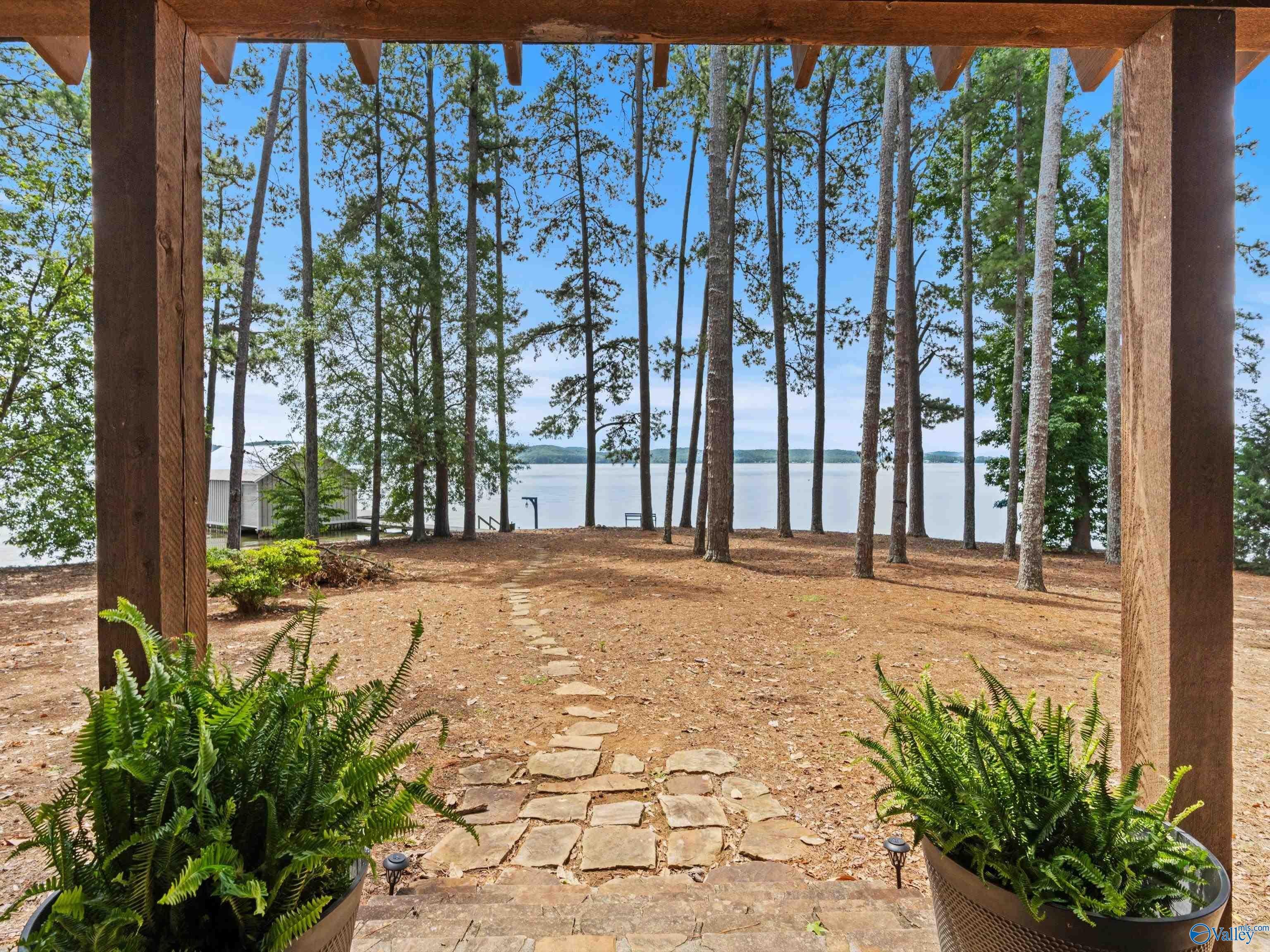 718 Pine Island Circle