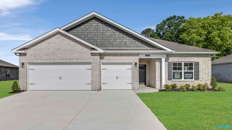 Homes For Sale - 7106 Raquel Circle<br/> Gurley, AL 35748
