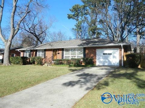 Homes For Rent - 1607 Chapman Avenue<br/> Huntsville, AL 35811