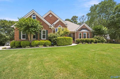 Homes For Sale - 903 Whispering Pines Trail<br/> Decatur, AL 35603