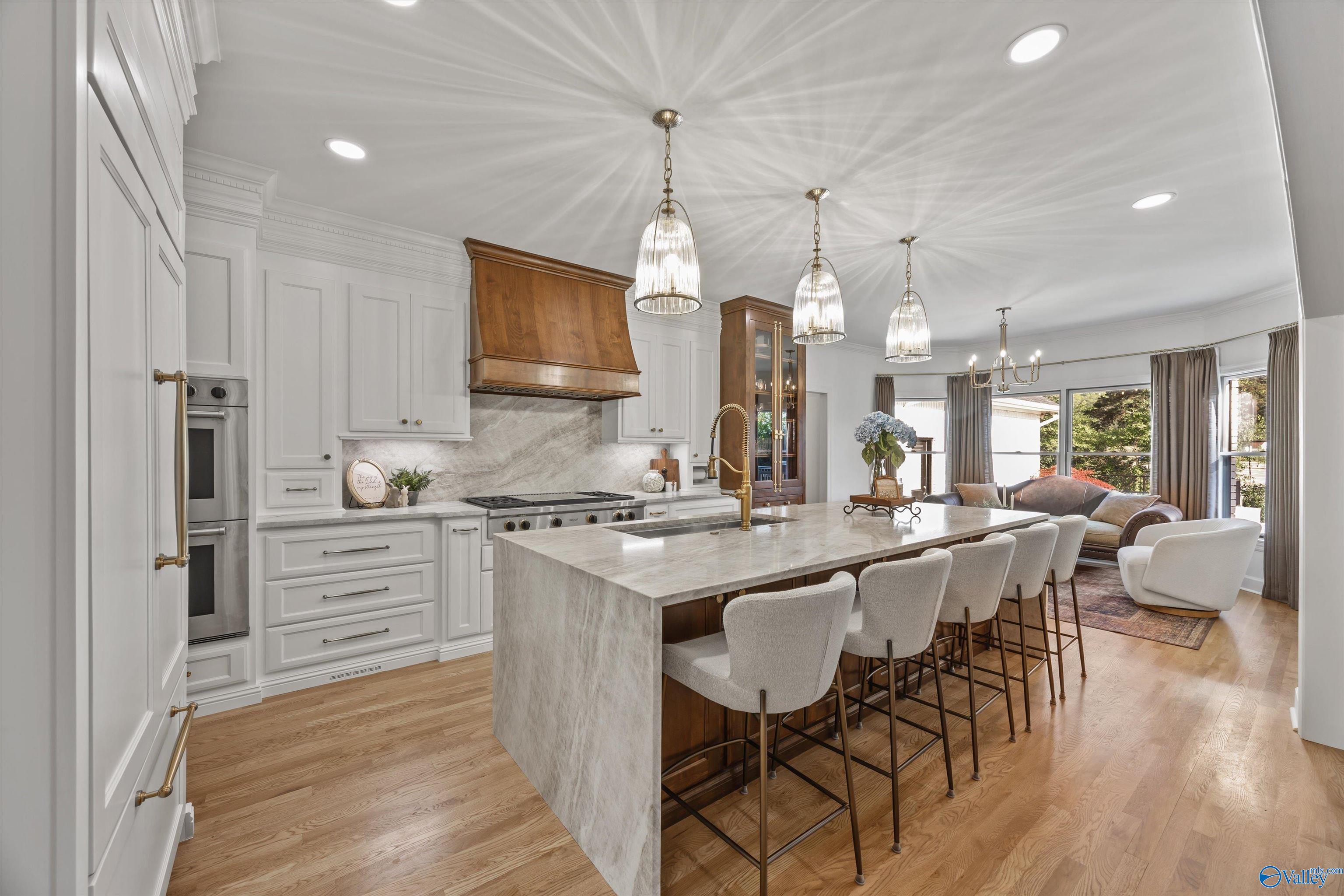 Huntsville, Alabama, 35802, United States, 5 Bedrooms Bedrooms, ,5 BathroomsBathrooms,Residential,Active,2037546