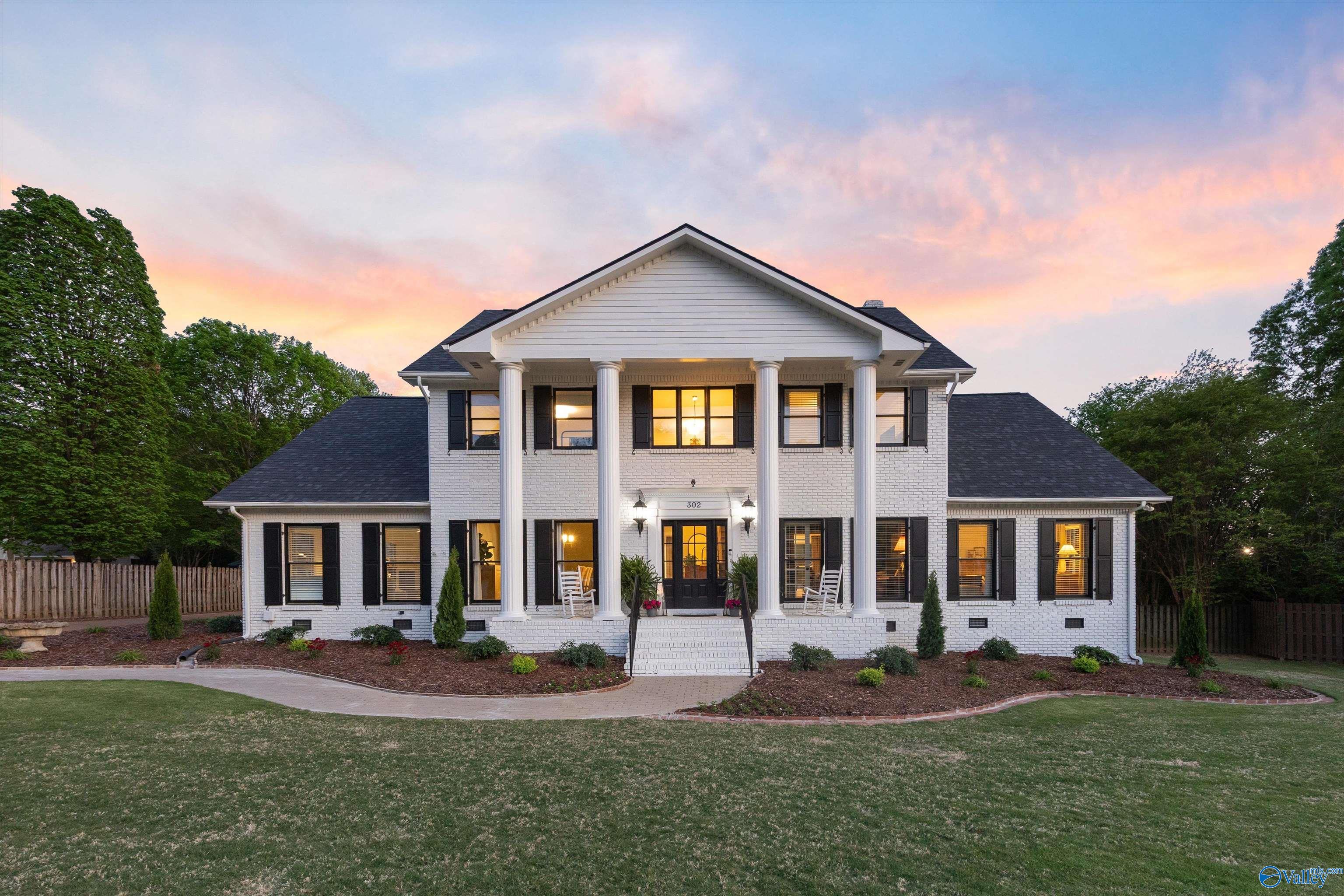 Huntsville, Alabama, 35802, United States, 5 Bedrooms Bedrooms, ,5 BathroomsBathrooms,Residential,Active,2037546