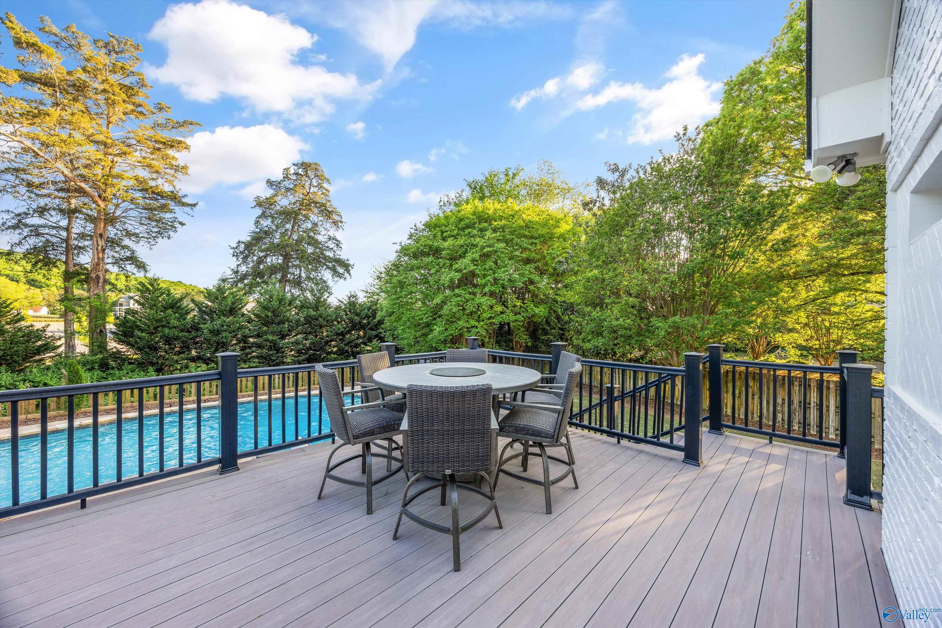 Huntsville, Alabama, 35802, United States, 5 Bedrooms Bedrooms, ,5 BathroomsBathrooms,Residential,Active,2037546