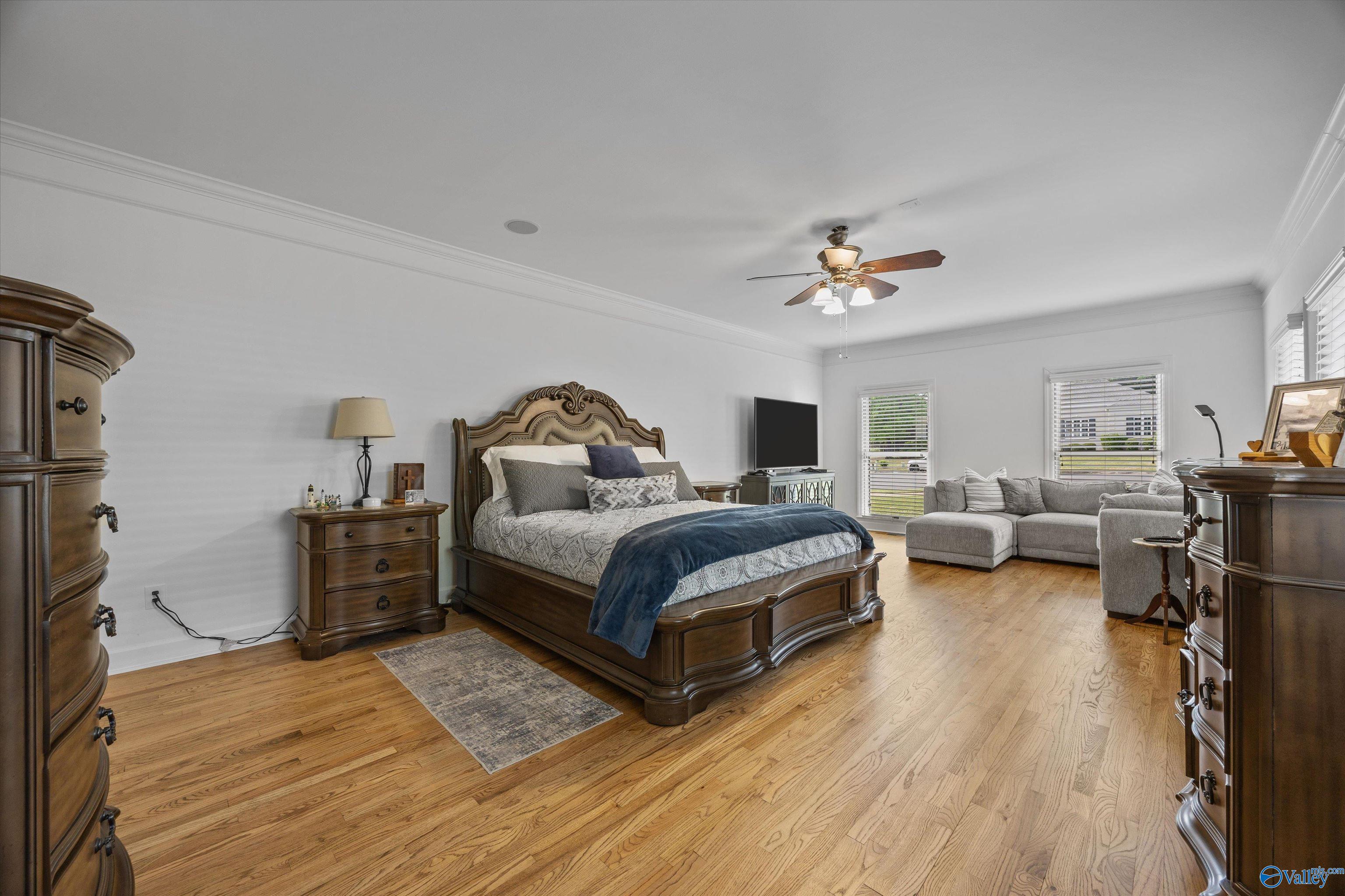 Huntsville, Alabama, 35802, United States, 5 Bedrooms Bedrooms, ,5 BathroomsBathrooms,Residential,Active,2037546