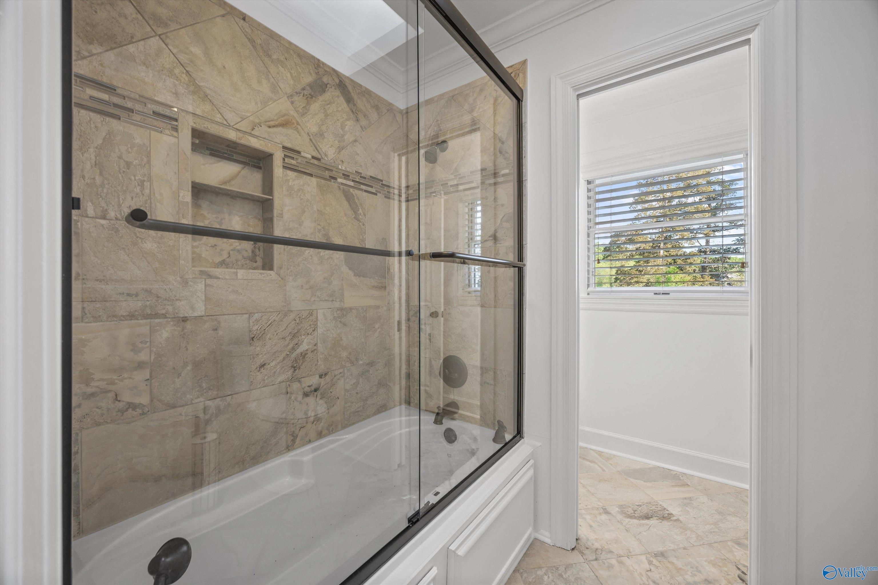 Huntsville, Alabama, 35802, United States, 5 Bedrooms Bedrooms, ,5 BathroomsBathrooms,Residential,Active,2037546