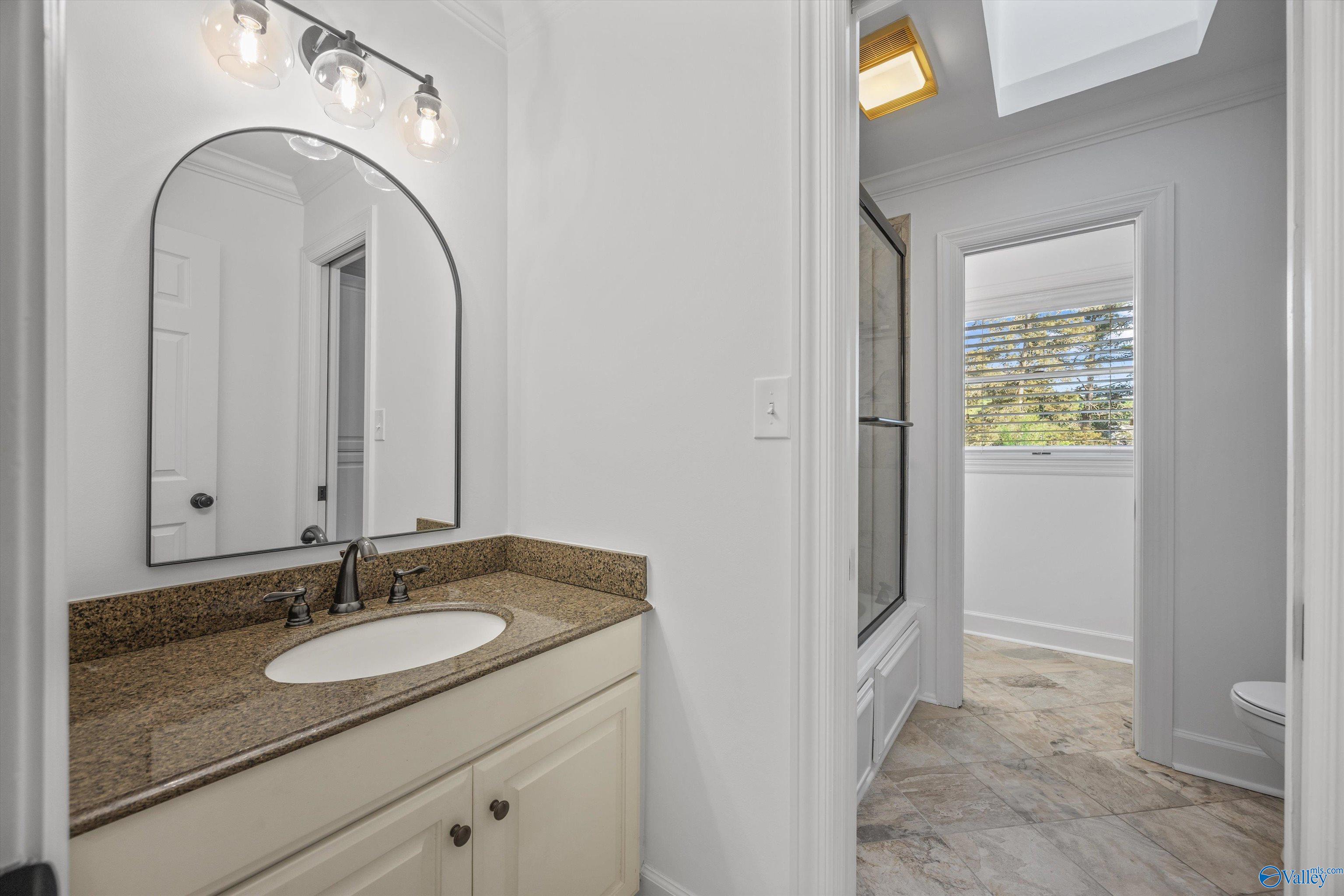 Huntsville, Alabama, 35802, United States, 5 Bedrooms Bedrooms, ,5 BathroomsBathrooms,Residential,Active,2037546