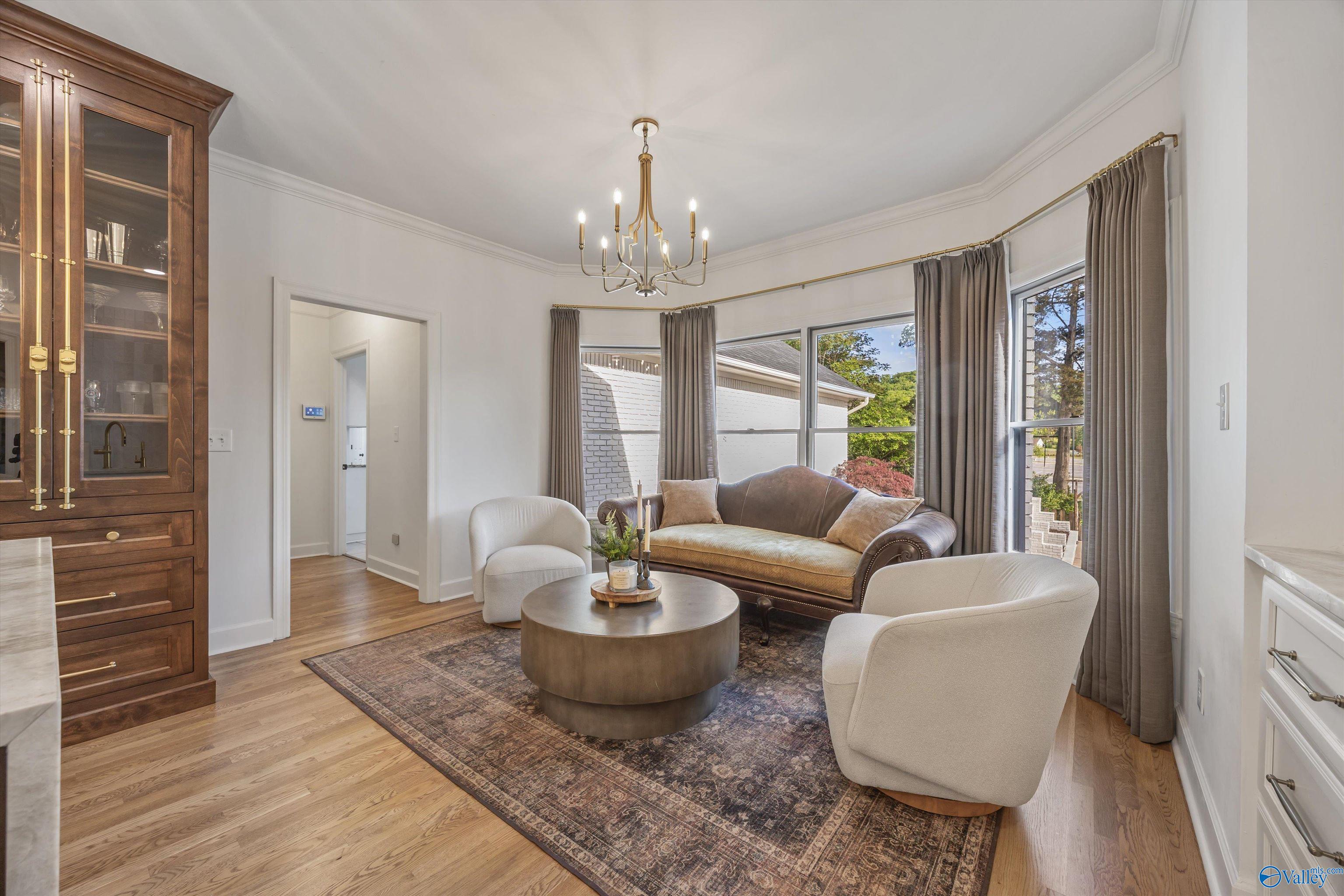 Huntsville, Alabama, 35802, United States, 5 Bedrooms Bedrooms, ,5 BathroomsBathrooms,Residential,Active,2037546