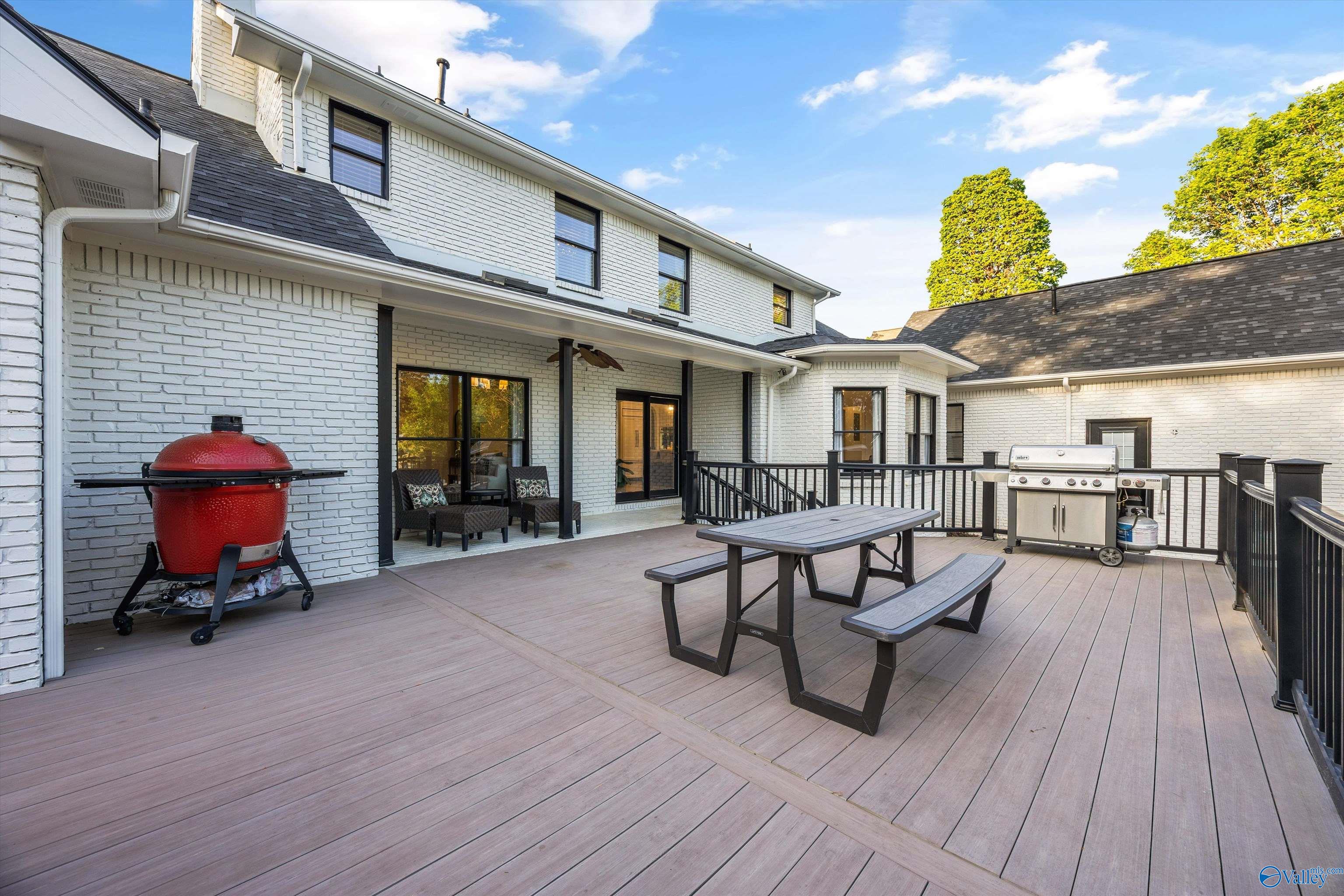 Huntsville, Alabama, 35802, United States, 5 Bedrooms Bedrooms, ,5 BathroomsBathrooms,Residential,Active,2037546