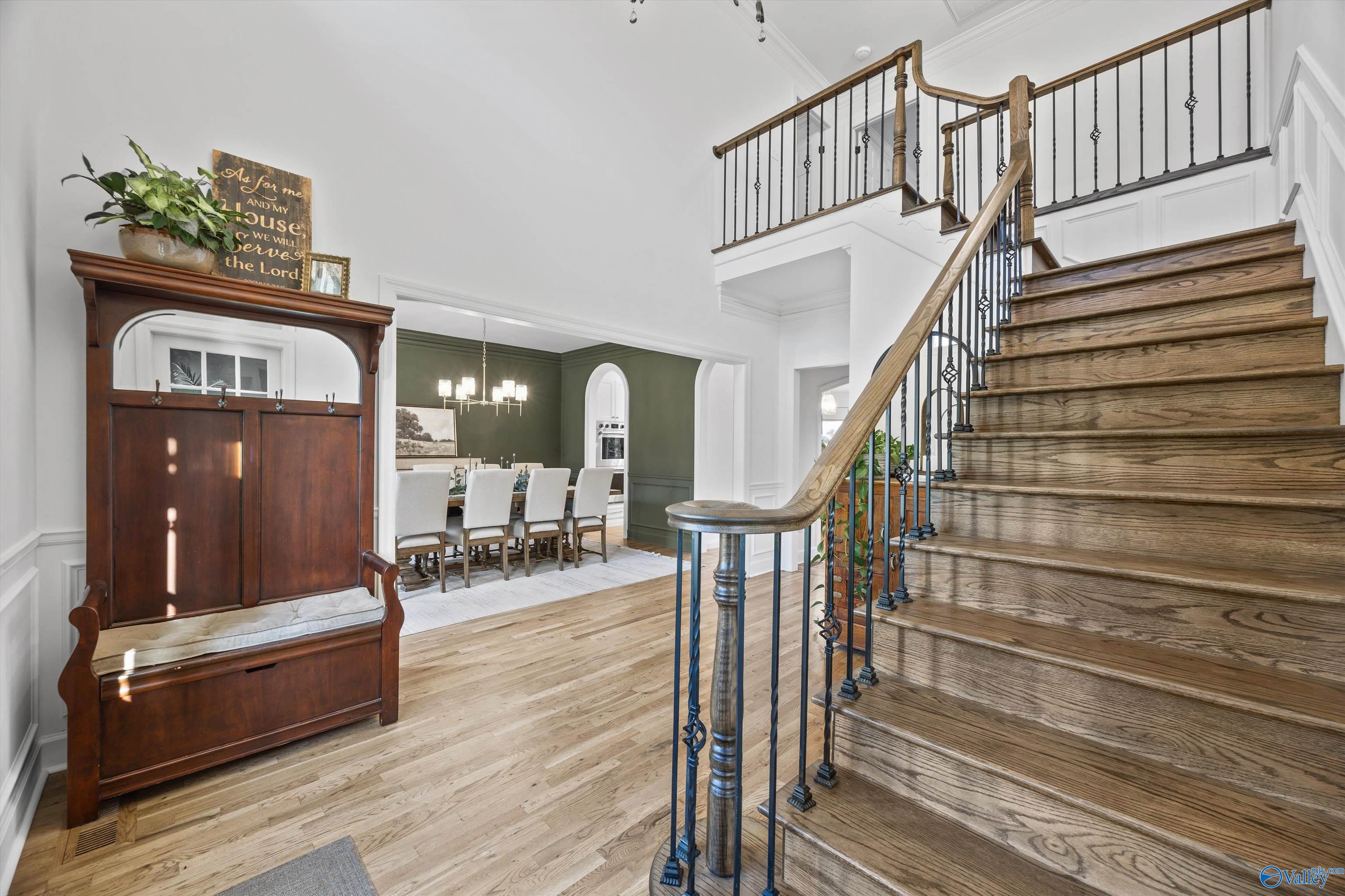 Huntsville, Alabama, 35802, United States, 5 Bedrooms Bedrooms, ,5 BathroomsBathrooms,Residential,Active,2037546