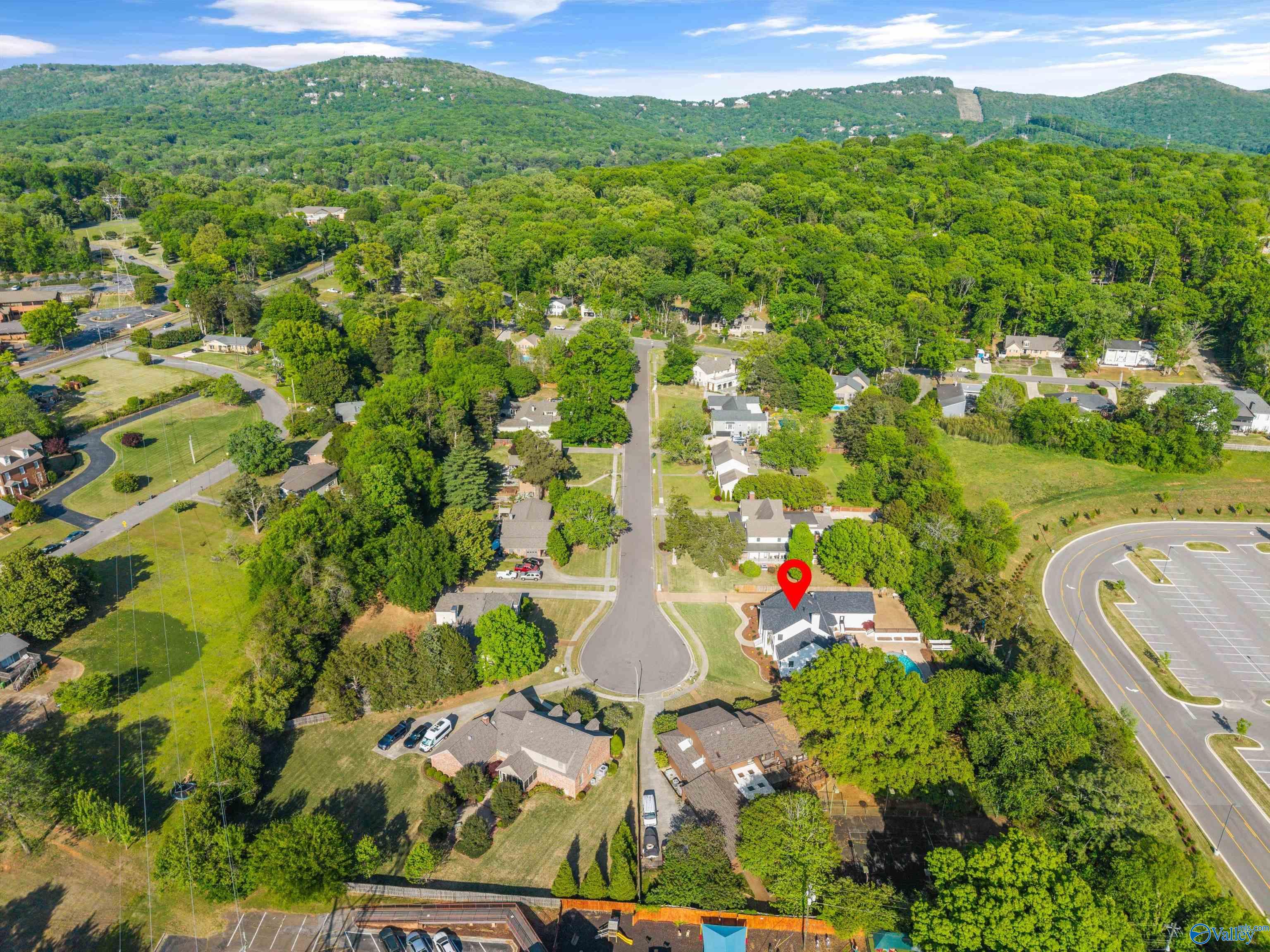 Huntsville, Alabama, 35802, United States, 5 Bedrooms Bedrooms, ,5 BathroomsBathrooms,Residential,Active,2037546