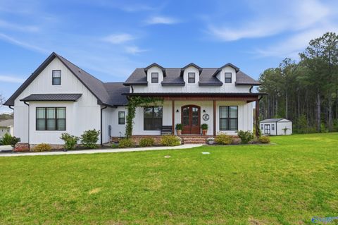 Photo of 602 Country Club Road, Albertville, AL 35951 (MLS # 21913598)