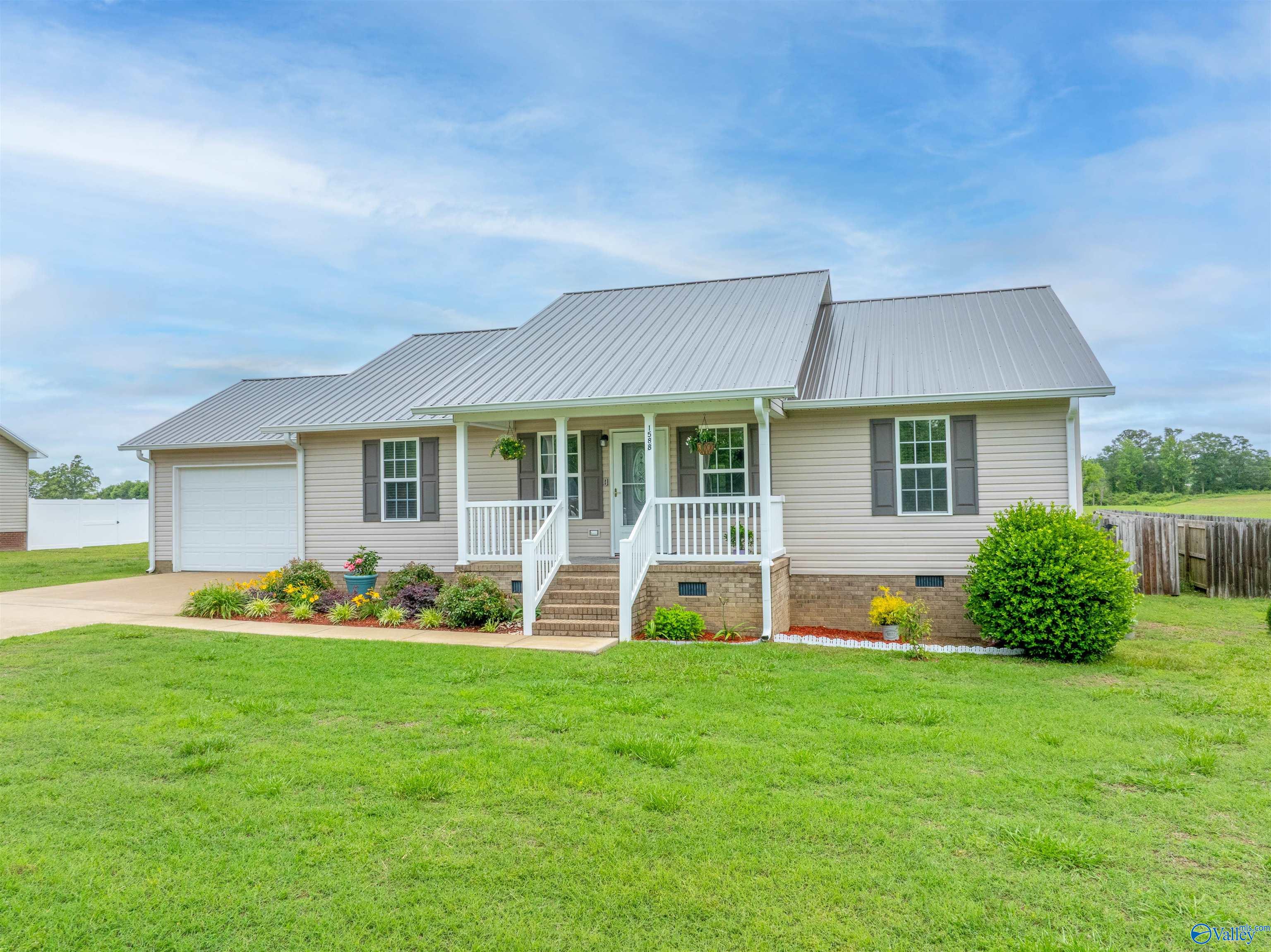 1588 Mount Vernon Road, Boaz, Alabama image 1