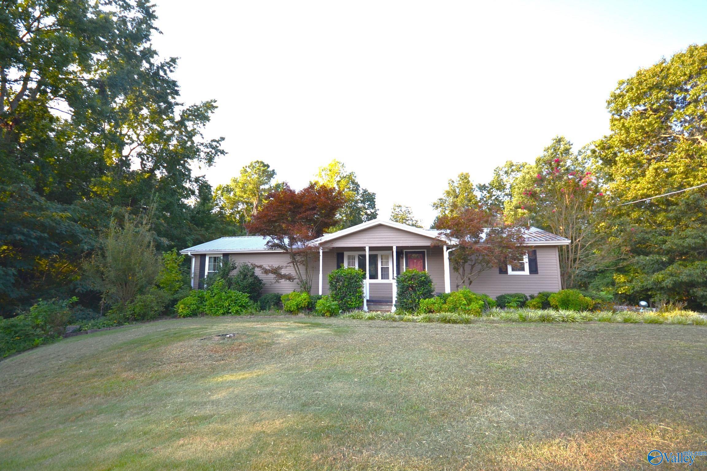 518 County Road 1135, Vinemont, Alabama image 1