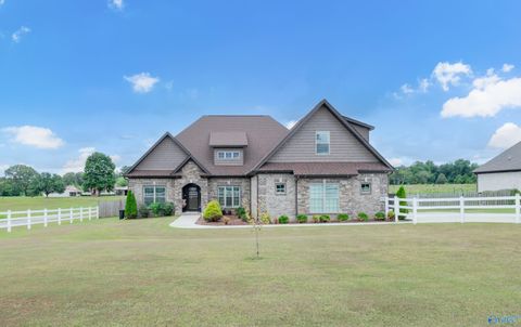 Homes For Sale - 25370 Sweet Springs Road<br/> Limestone County, Elkmont, AL 35620