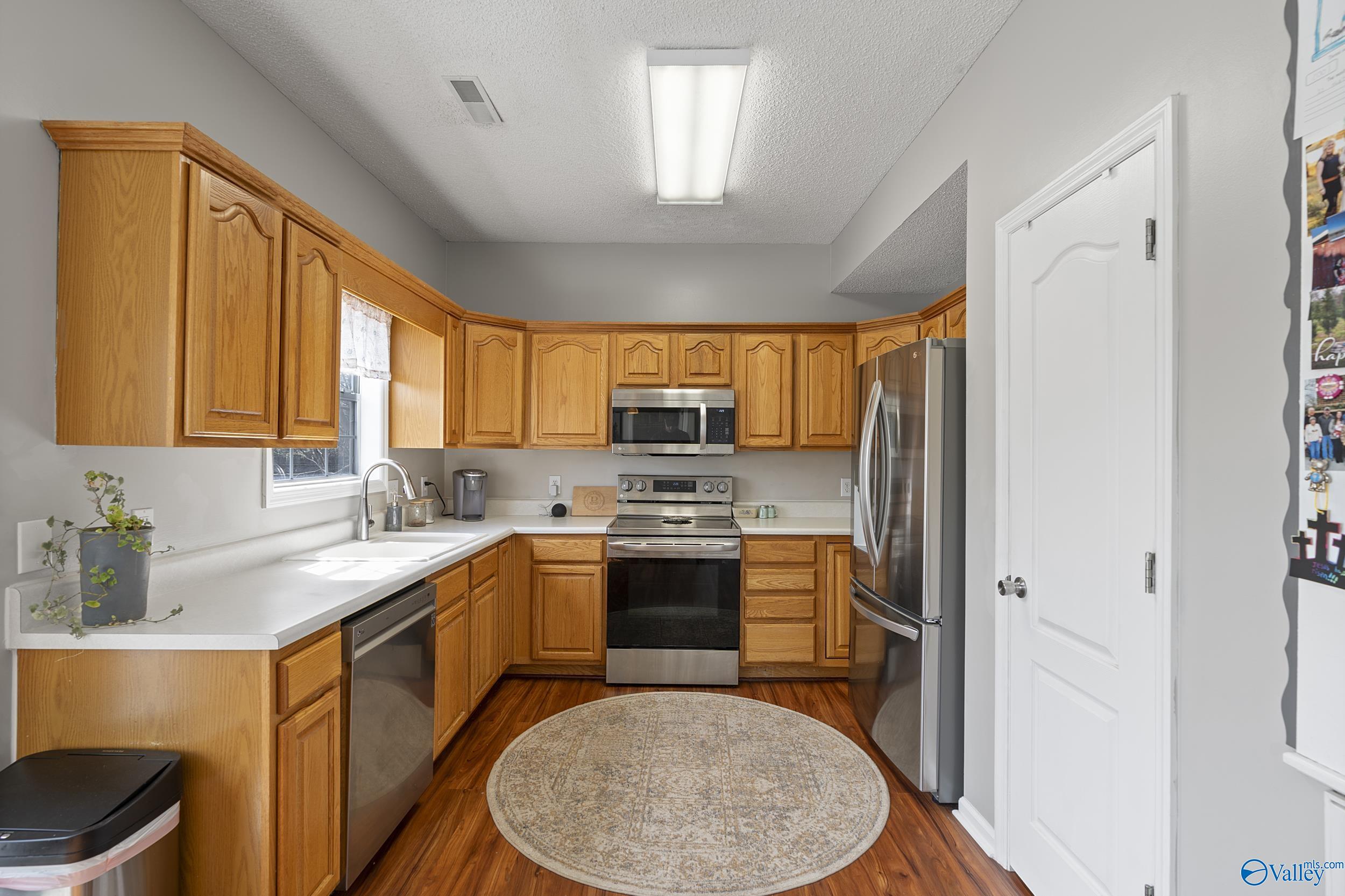 105 Eastfield Drive, Madison, Alabama image 7