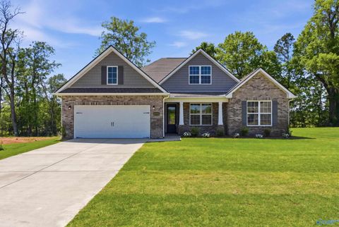 Homes For Sale - 20992 English Ivy Lane<br/> Athens, AL 35611