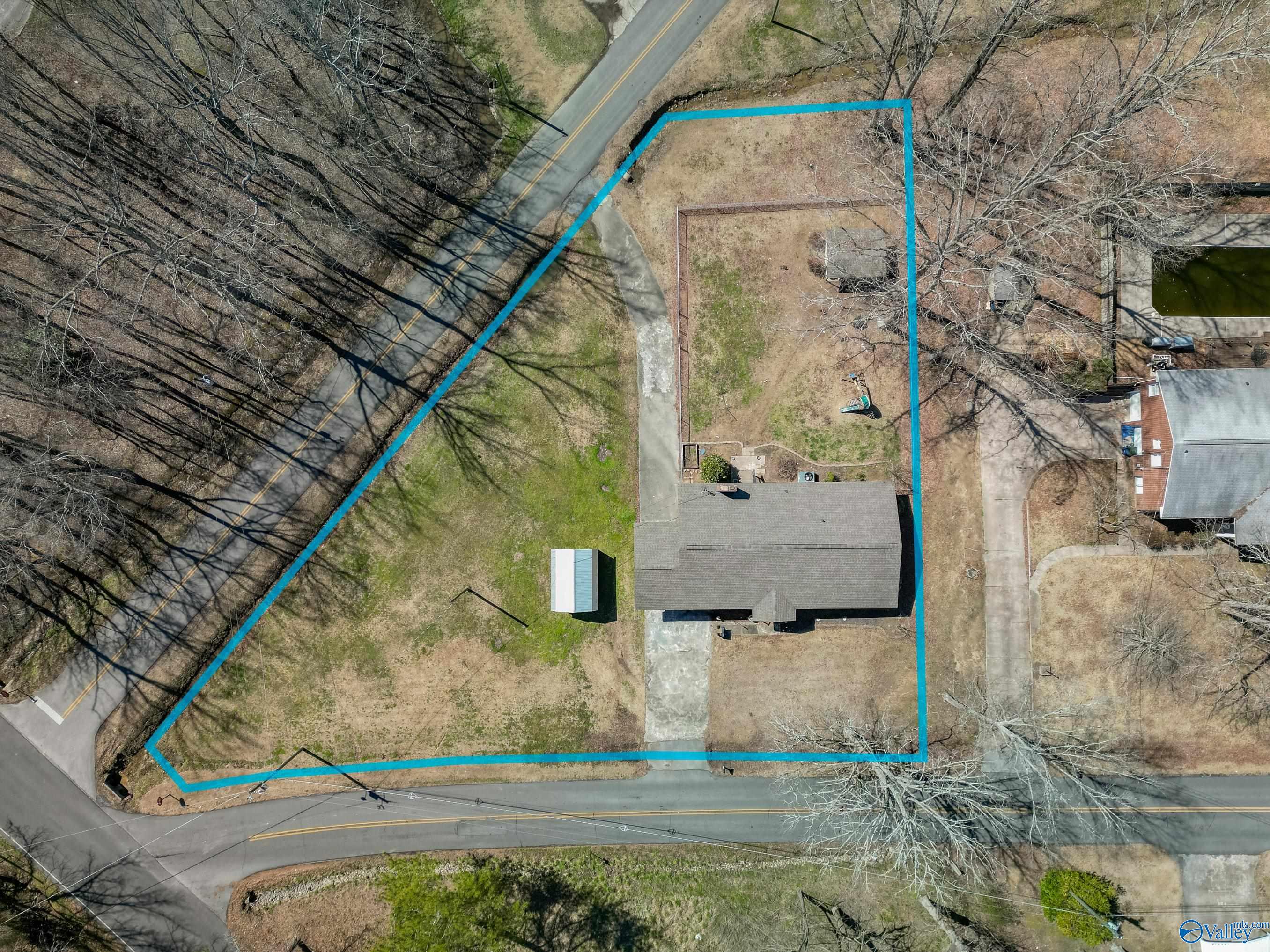 801 Colonial Drive, Arab, Alabama image 2