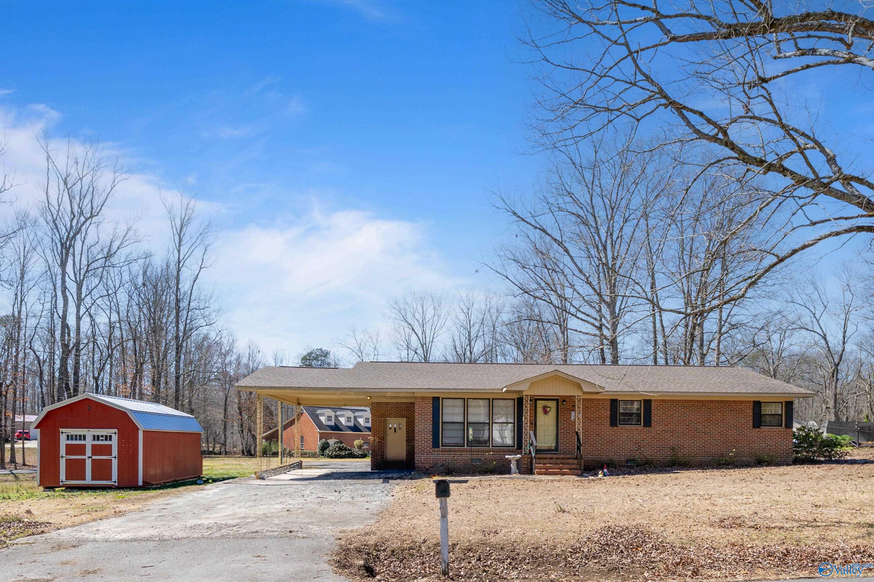801 Colonial Drive, Arab, Alabama image 1