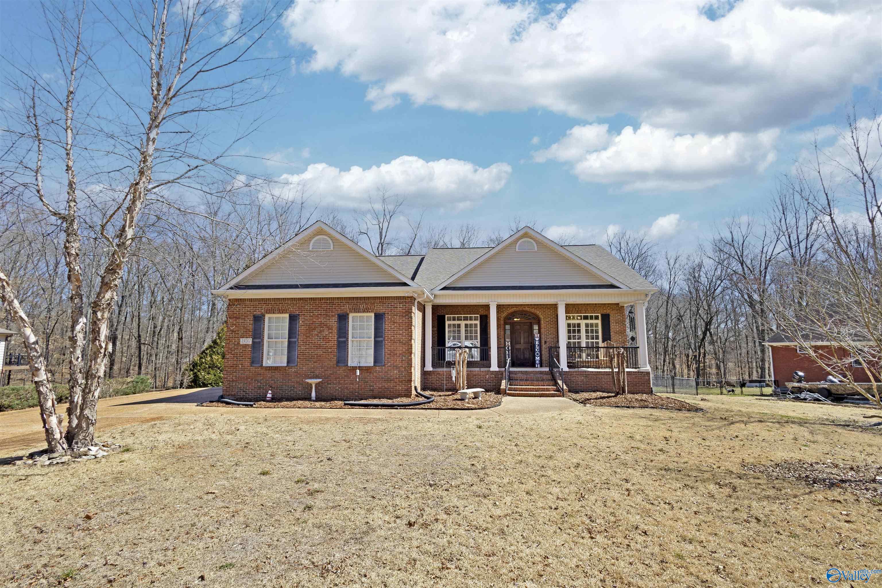 24512 Oak Drive, Elkmont, Alabama image 2