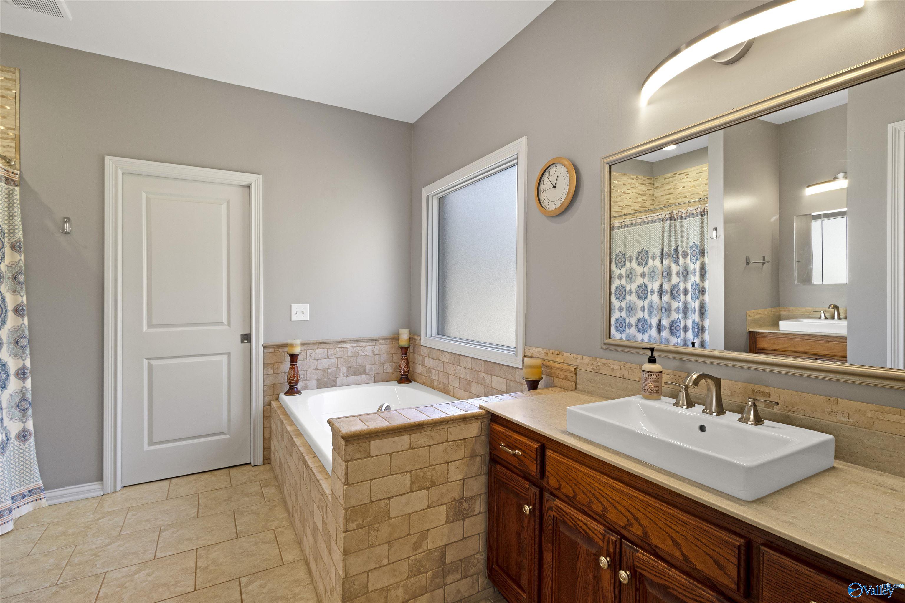 24512 Oak Drive, Elkmont, Alabama image 21