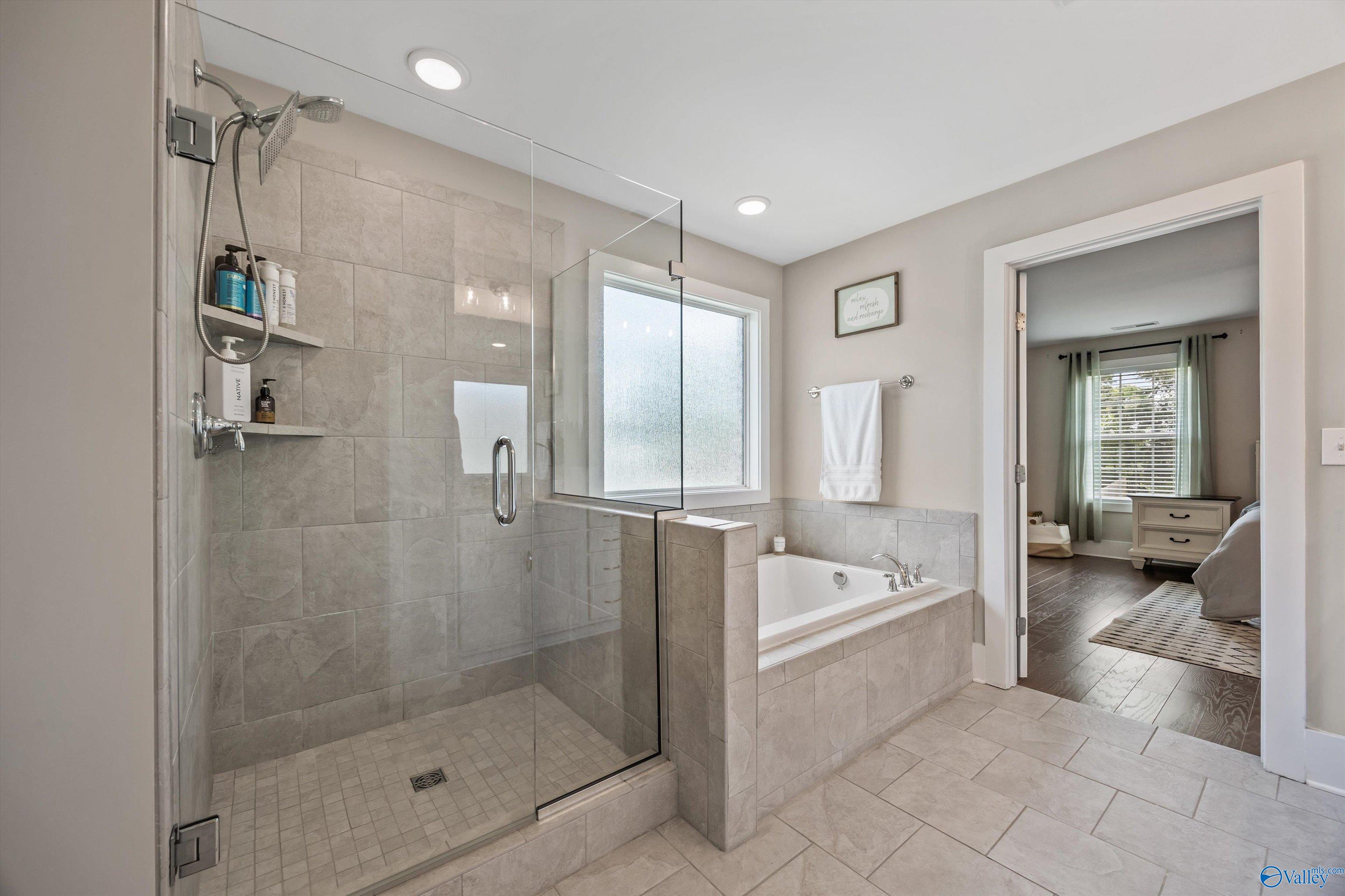 7114 Hickory Cove Way, Gurley, Alabama image 23