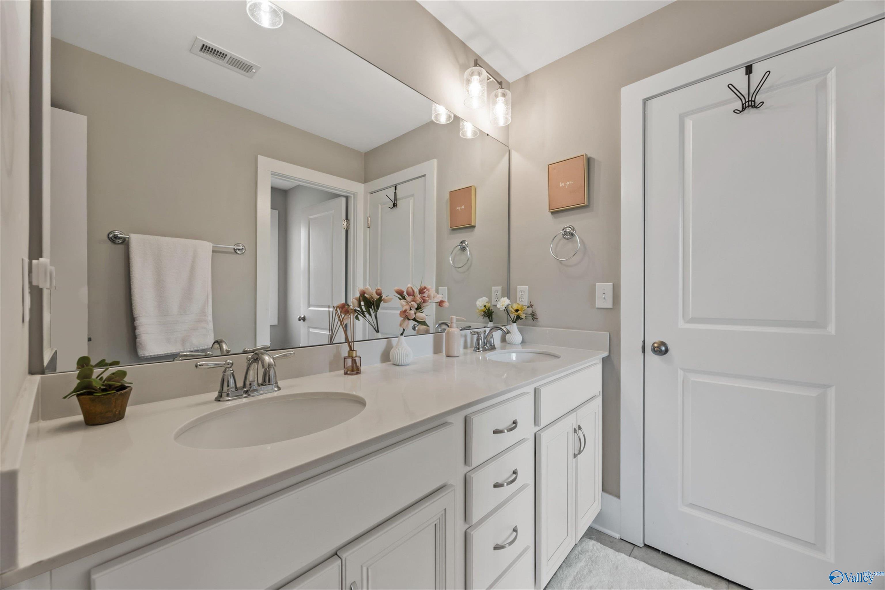 7114 Hickory Cove Way, Gurley, Alabama image 35