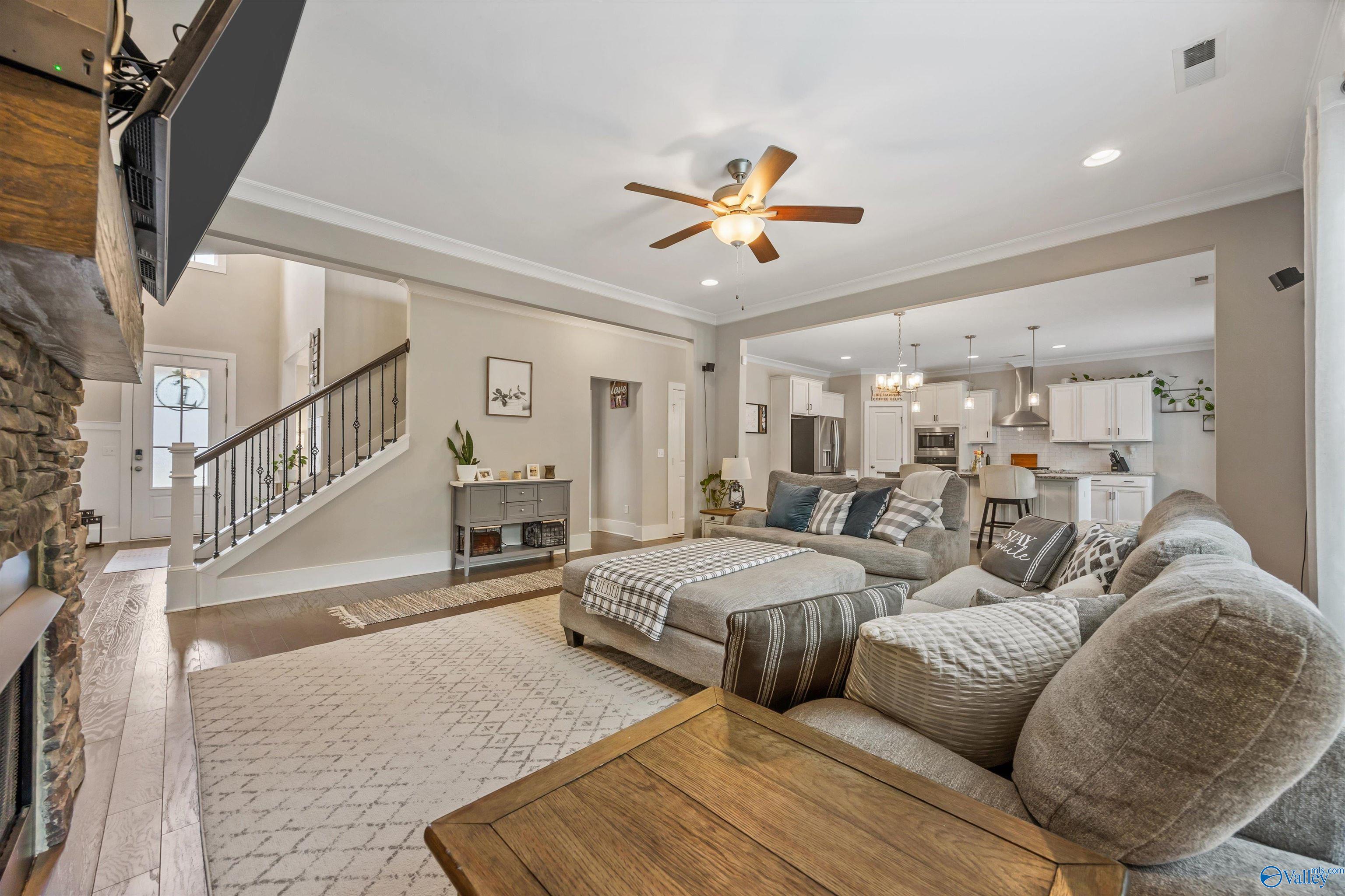 7114 Hickory Cove Way, Gurley, Alabama image 9