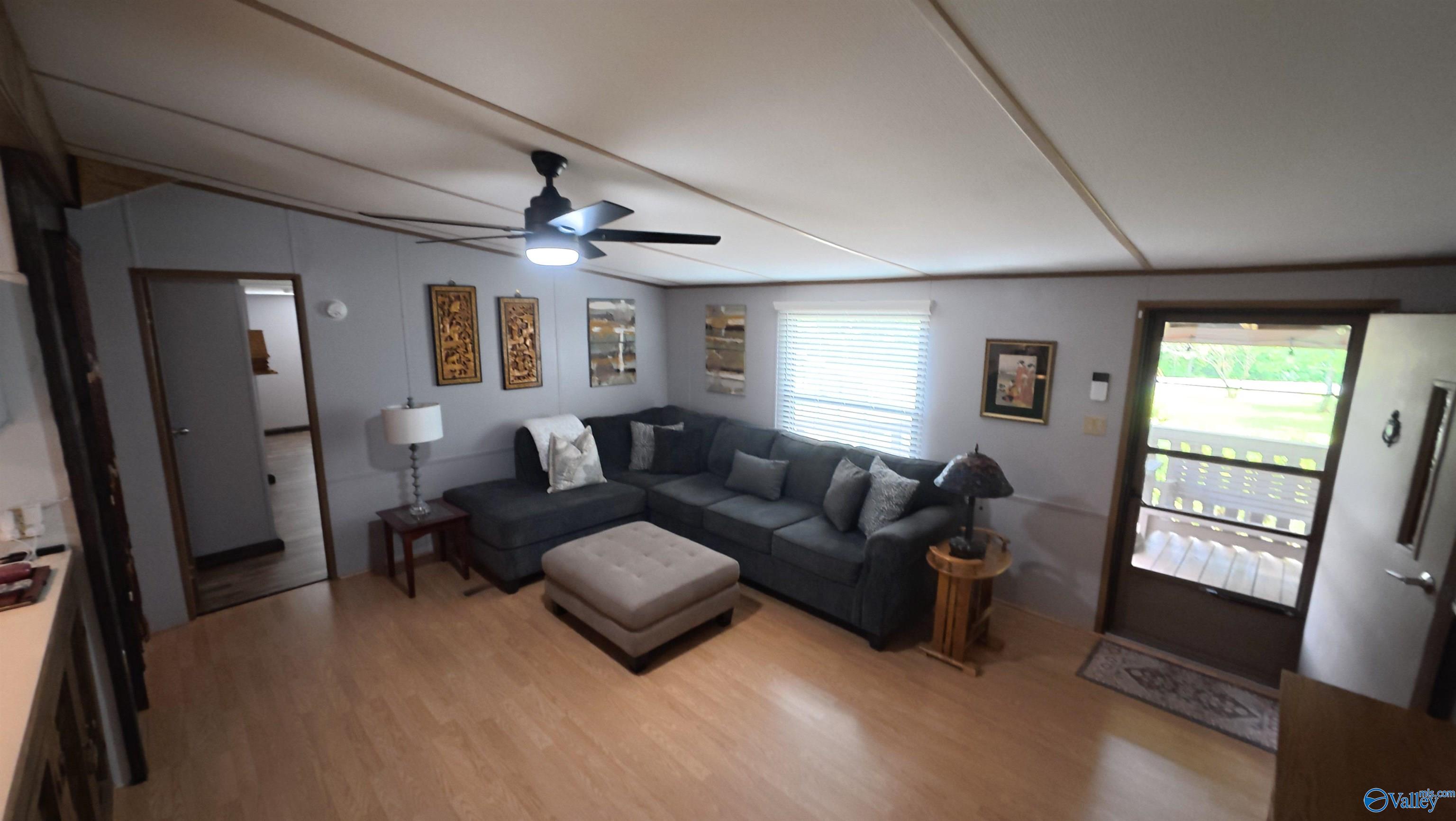 506 Murdock Road NE