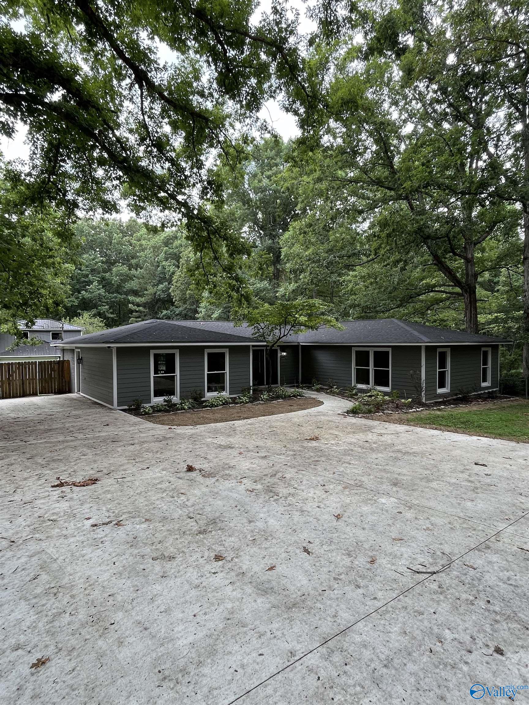 1345 Kelley Drive, Arab, Alabama image 4