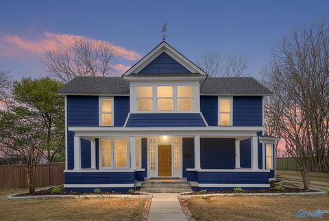 Photo of 616 E Moulton Street, Decatur, AL 35601 (MLS # 21909792)