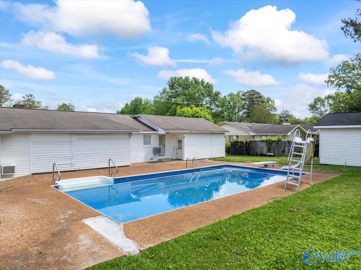 413 Peach Avenue, Albertville, Alabama image 5
