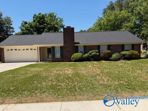 Homes For Rent - 10311 Parliament Drive<br/> Huntsville, AL 35803