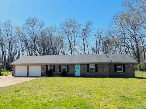 Homes For Sale - 229 Mary Lee Drive<br/> Lauderdale County, Florence, AL 35634