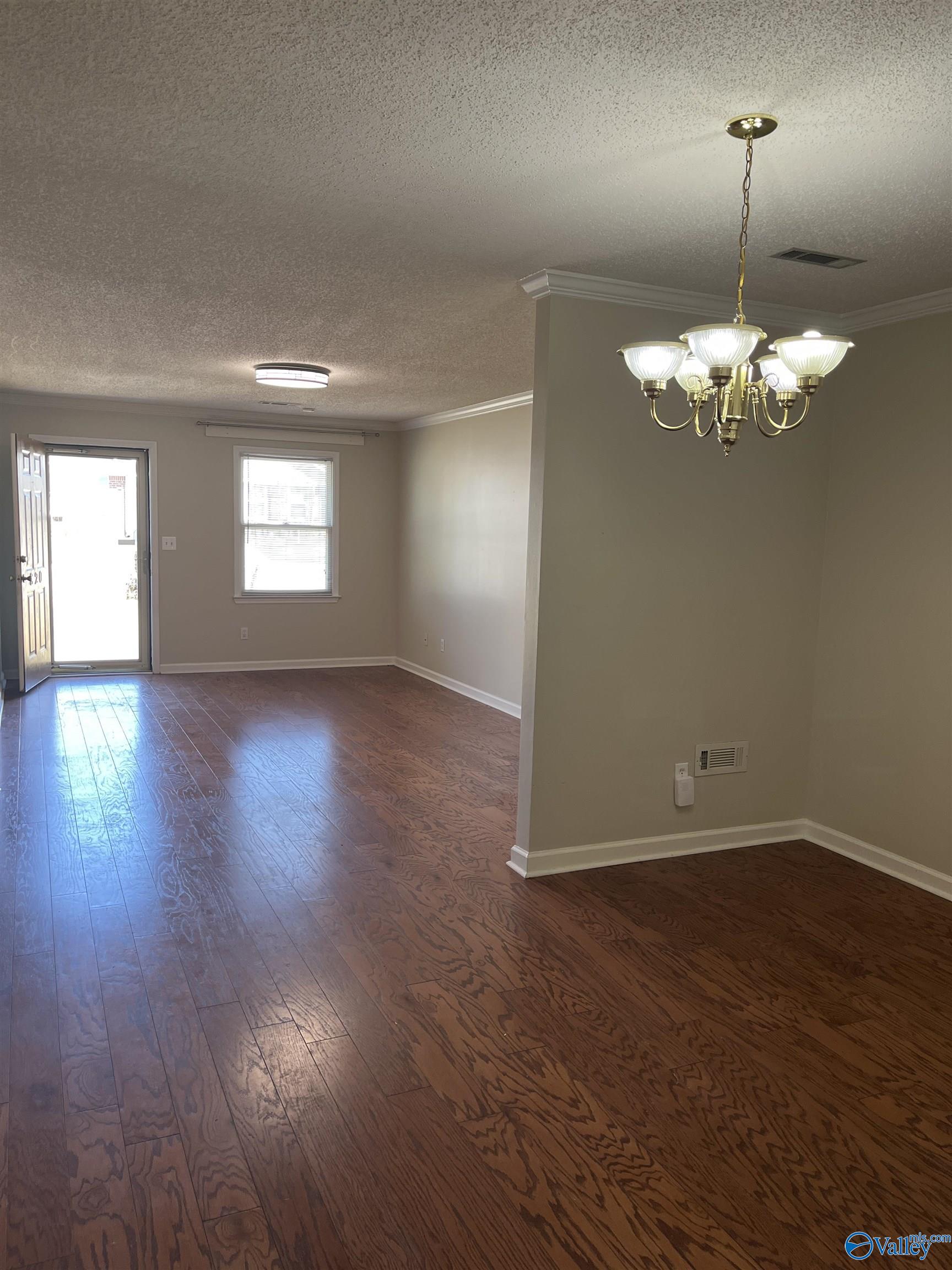 320 Chestnut Street, Hartselle, Alabama image 2