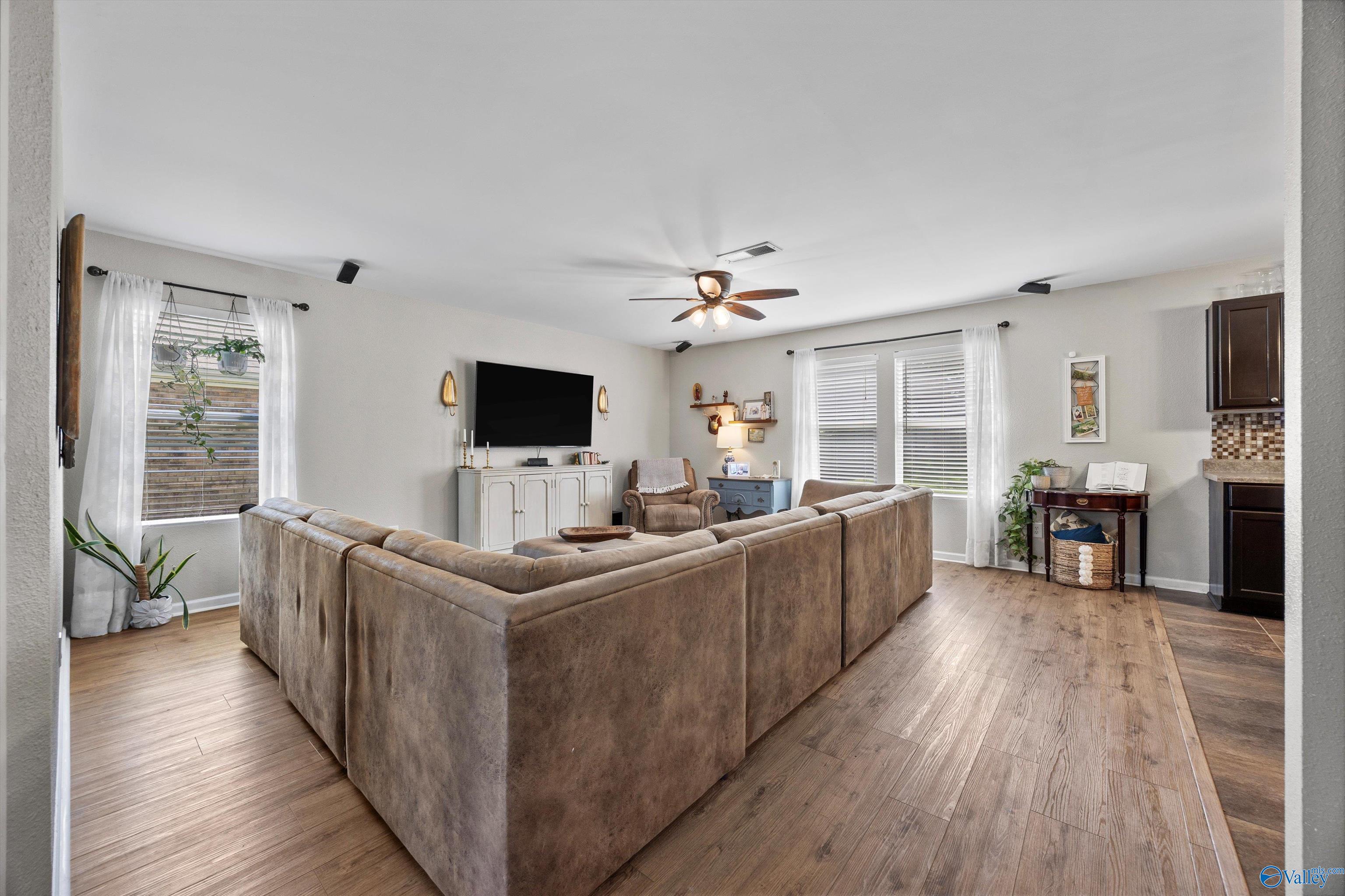 360 Jasmine Drive, Madison, Alabama image 5