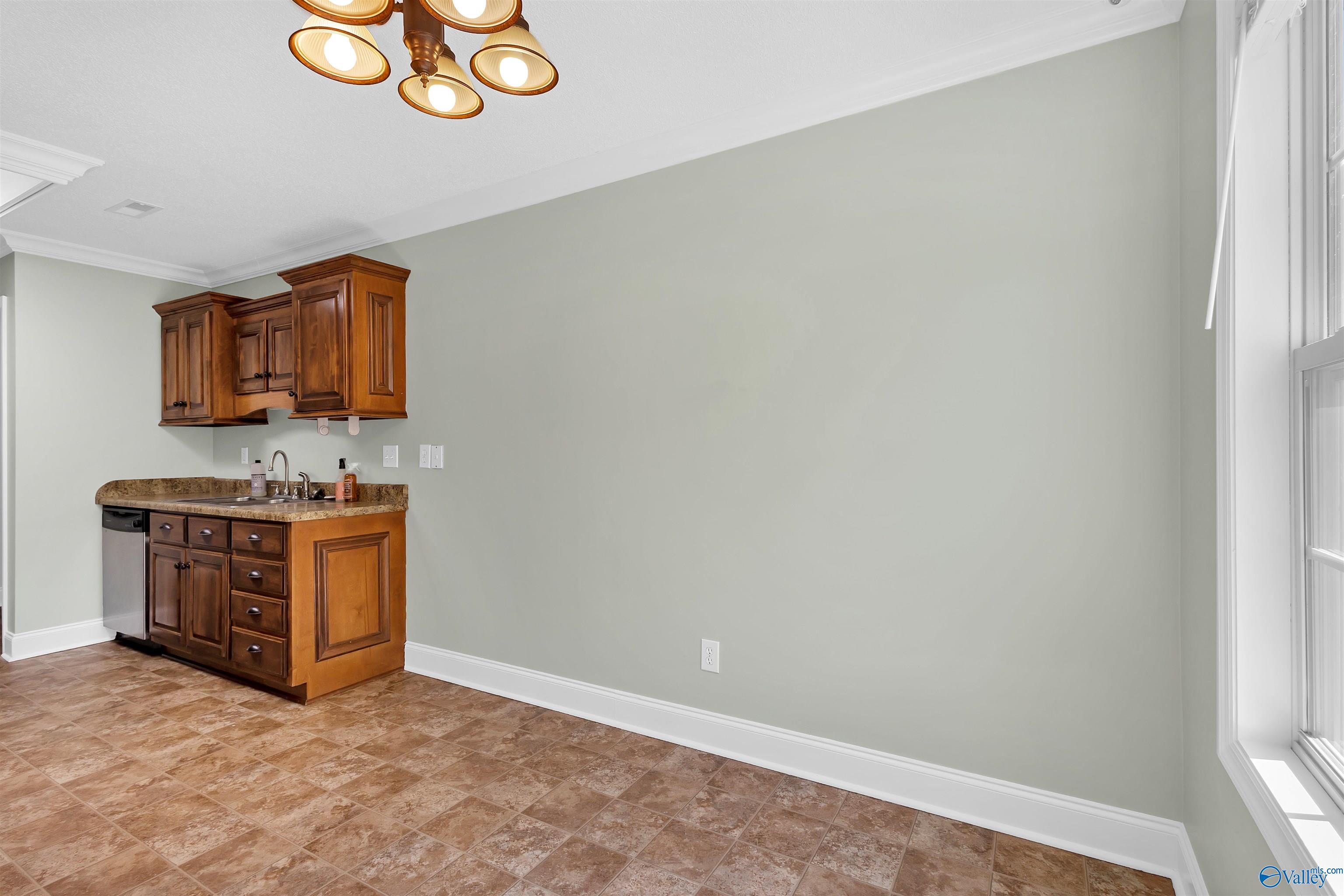 3919 Boxwood Lane, Decatur, Alabama image 9