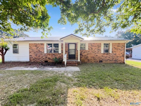 Homes For Sale - 95 Rolling Hills Drive<br/> Arab, AL 35016