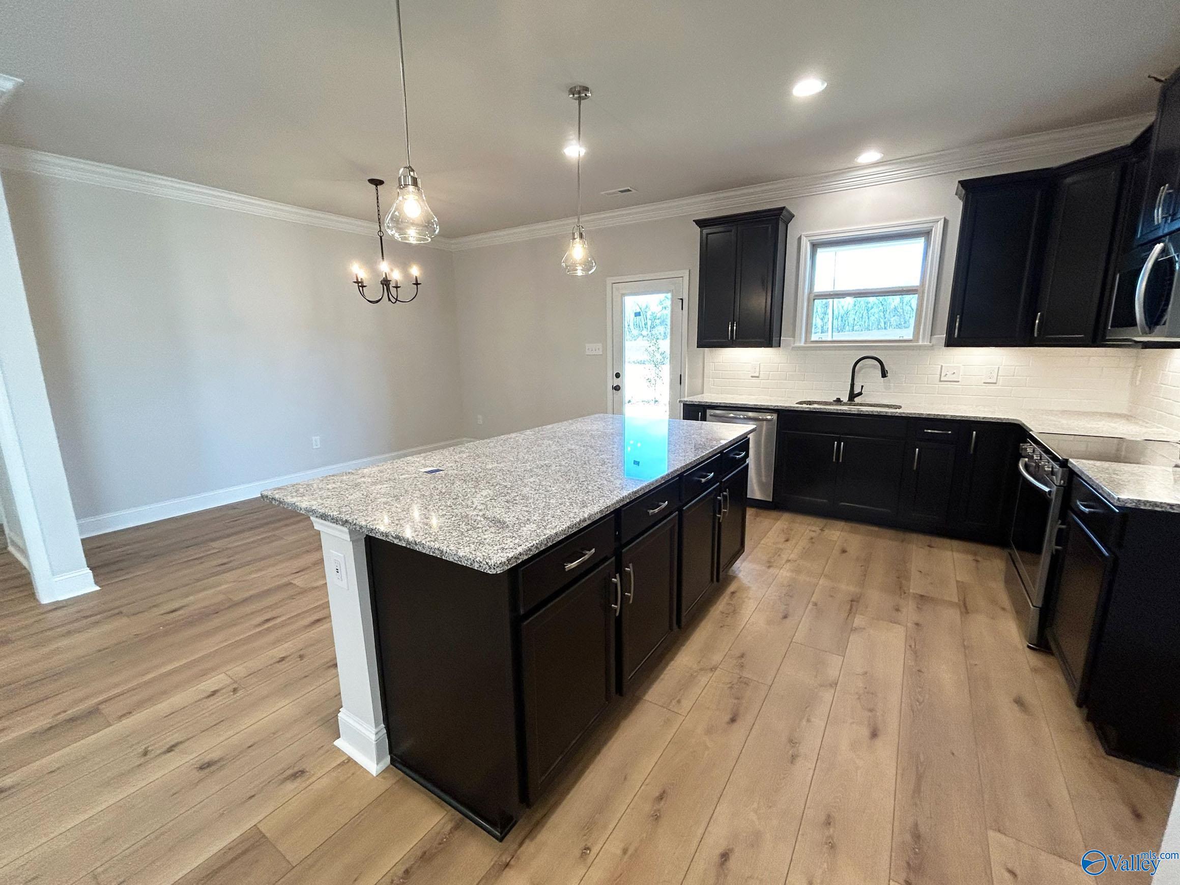 15615 Mizewell Lane, Harvest, Alabama image 2