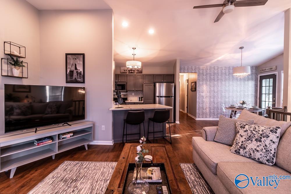 Huntsville, Alabama 35801, United States, 2 Bedrooms Bedrooms, ,2 BathroomsBathrooms,Residential,Active,148681