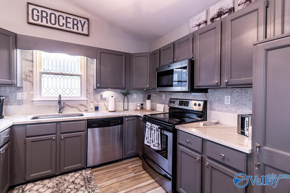 Huntsville, Alabama 35801, United States, 2 Bedrooms Bedrooms, ,2 BathroomsBathrooms,Residential,Active,148681