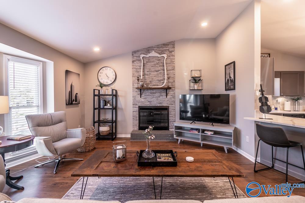 Huntsville, Alabama 35801, United States, 2 Bedrooms Bedrooms, ,2 BathroomsBathrooms,Residential,Active,148681