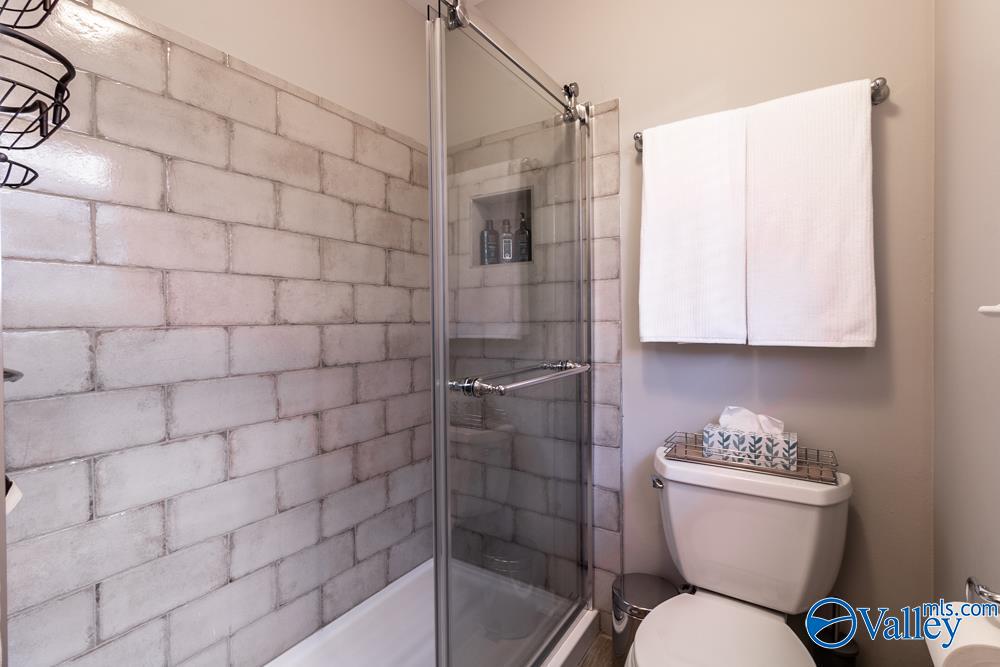 Huntsville, Alabama 35801, United States, 2 Bedrooms Bedrooms, ,2 BathroomsBathrooms,Residential,Active,148681