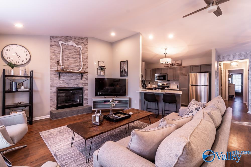 Huntsville, Alabama 35801, United States, 2 Bedrooms Bedrooms, ,2 BathroomsBathrooms,Residential,Active,148681