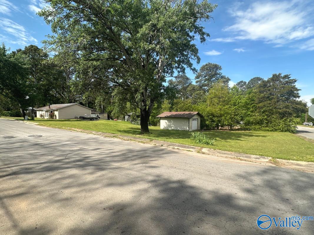226 Sherbrook Drive, Laceys Spring, Alabama image 10