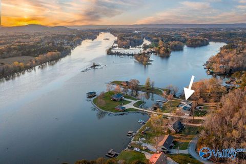 Photo of 806 East Haven Drive, Glencoe, AL 35905 (MLS # 21913073)