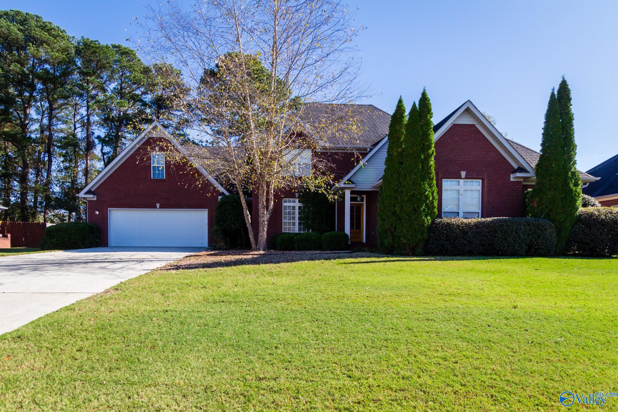 1102 Ridgecrest Lane, Hartselle, Alabama image 1