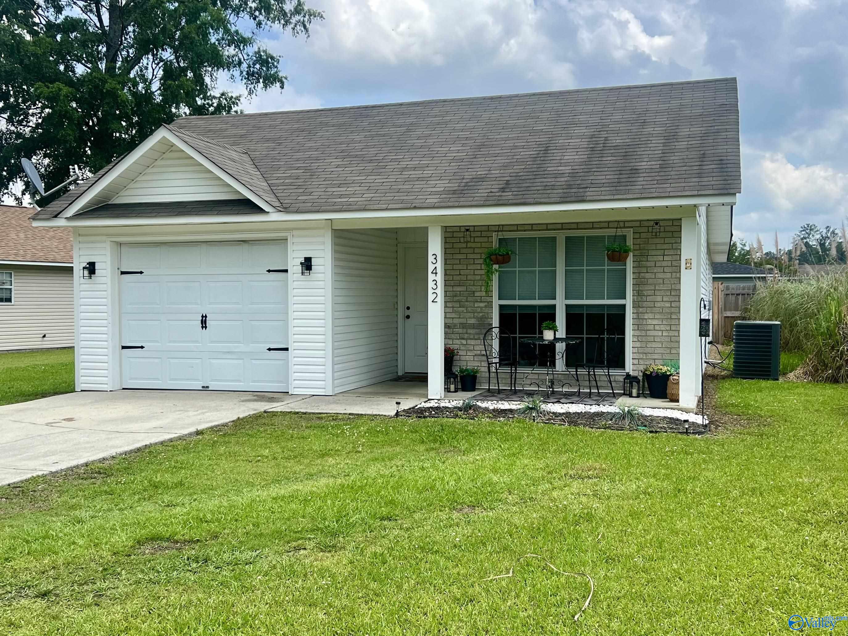 3432 Montrose Avenue, Rainbow City, Alabama image 1