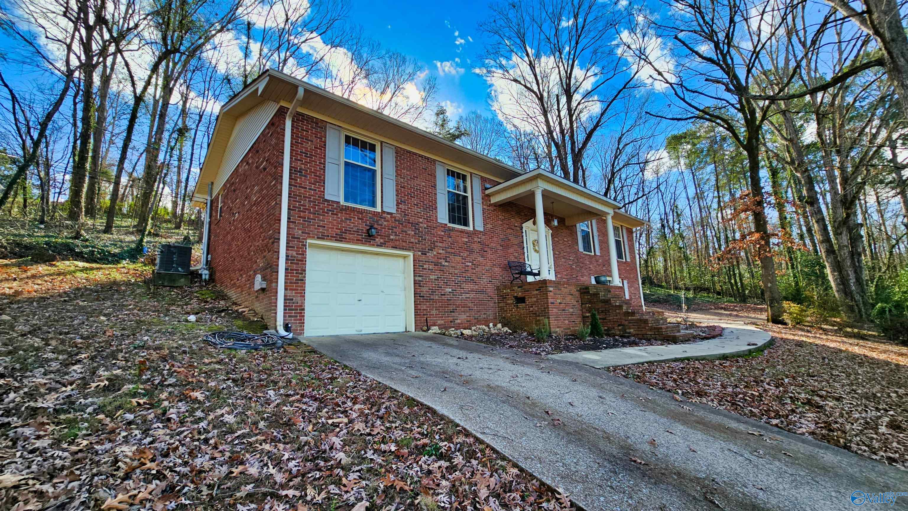 405 Picadilly Drive, Scottsboro, Alabama image 30